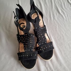 Size 7 women's wedges by guess